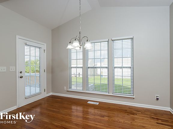 5th image of 594 Pimlico Cir