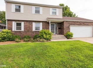 1909 Martha St, Munster, IN 46321