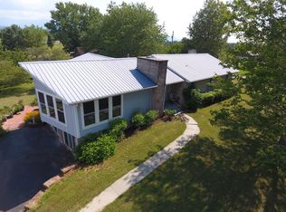 2829 New Center Dr, Sevierville, TN 37876