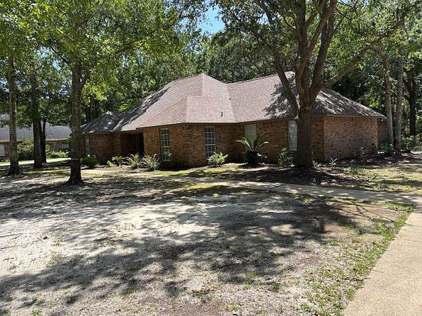 2724 Robert Hiram Dr