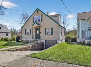 1893 Ashbrook Dr, Cincinnati, OH 45238