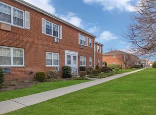 301 Hicksville Rd APT 4, Bethpage, NY 11714