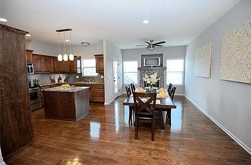 2nd image of 804 Eve Orchid Dr