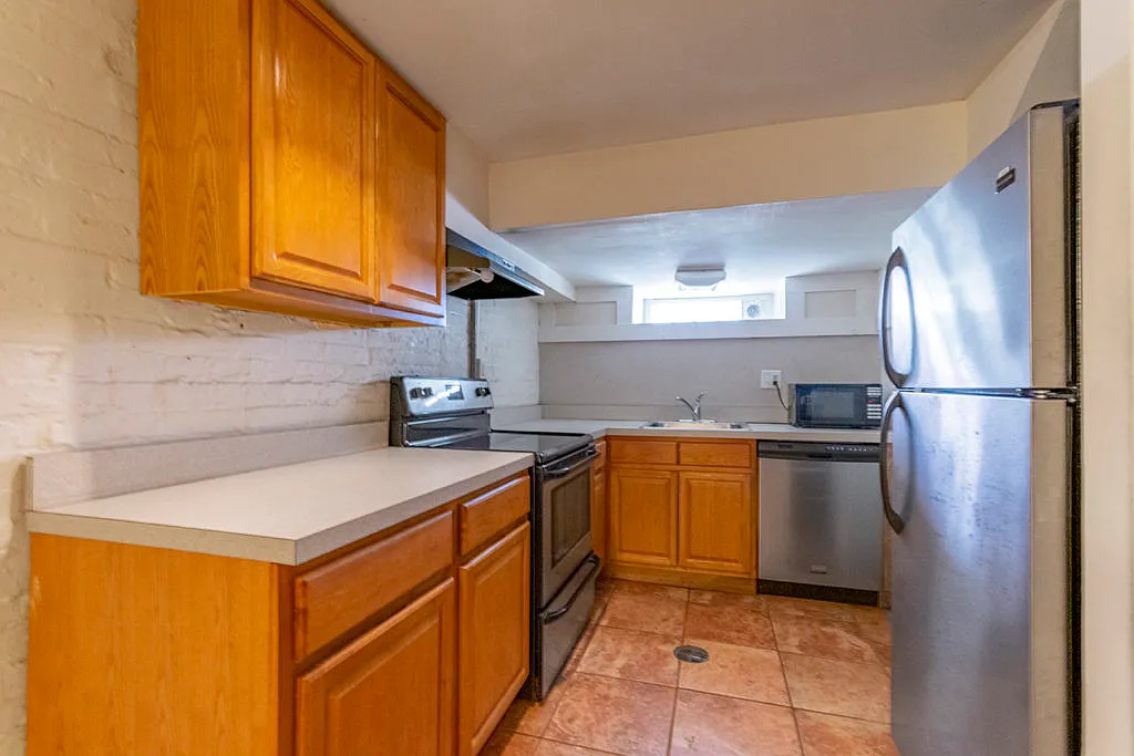 Building Photo - 3512 Lancaster Ave #2