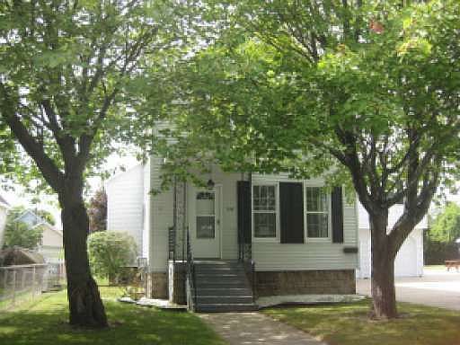 1st image of 218 W Lincoln St