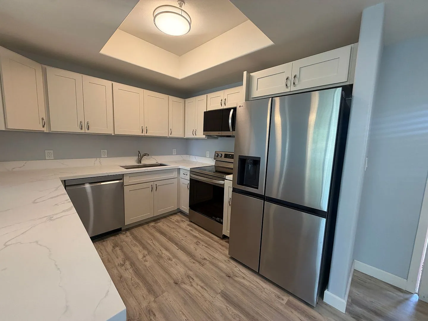 Ho'onanea Renovated Two Bedroom/Two Bathroom — Photo 2