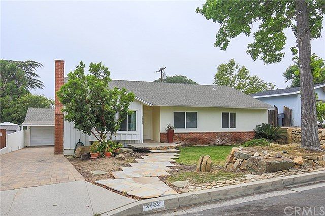 1st image of 3822 Los Olivos Ln