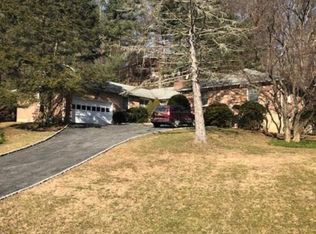 18 John Cava Ln, Cortlandt Manor, NY
