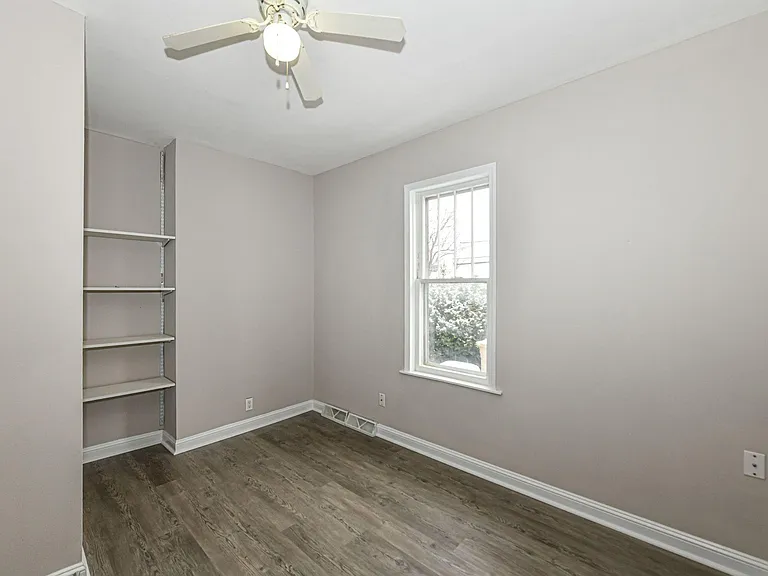 4418 5th Ave — Photo 2