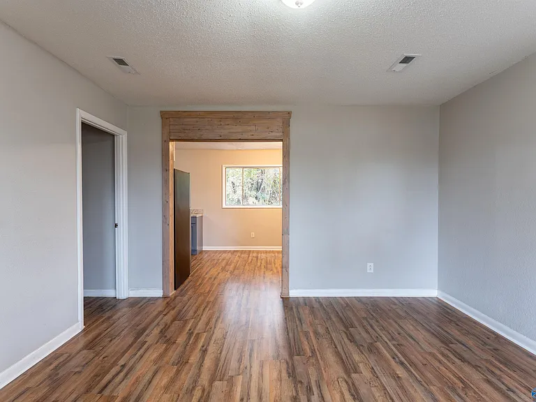 112 Wilkenson Dr NE — Photo 5
