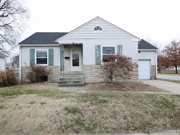 130 W Tydeman Ave, Roxana, IL 62084