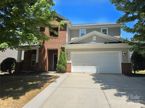 11016 Kinnairds St, Charlotte, NC 28278