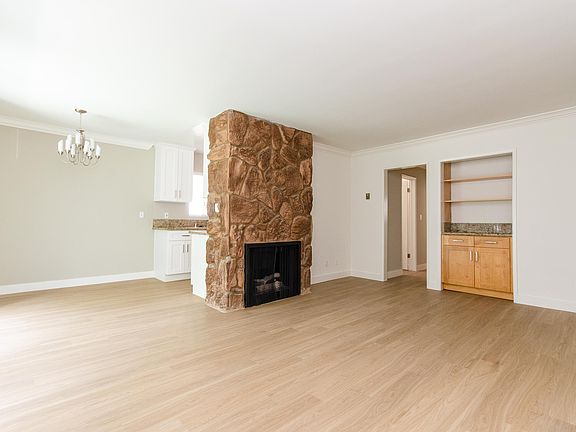 2nd image of 1339 Barry Ave #5