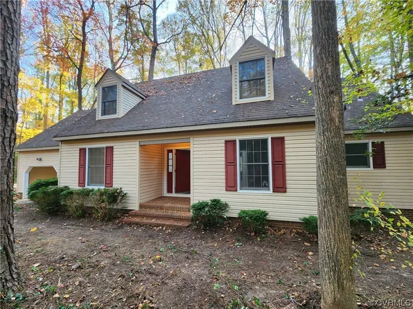 5664 Dogwood Forest Dr, Gloucester, VA 23061