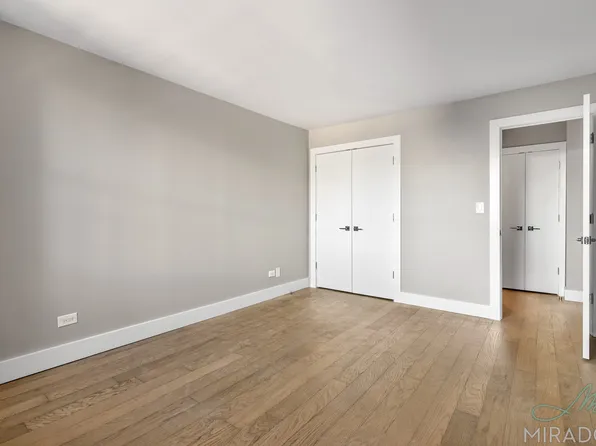 330 East 39th Street image 7 of 18