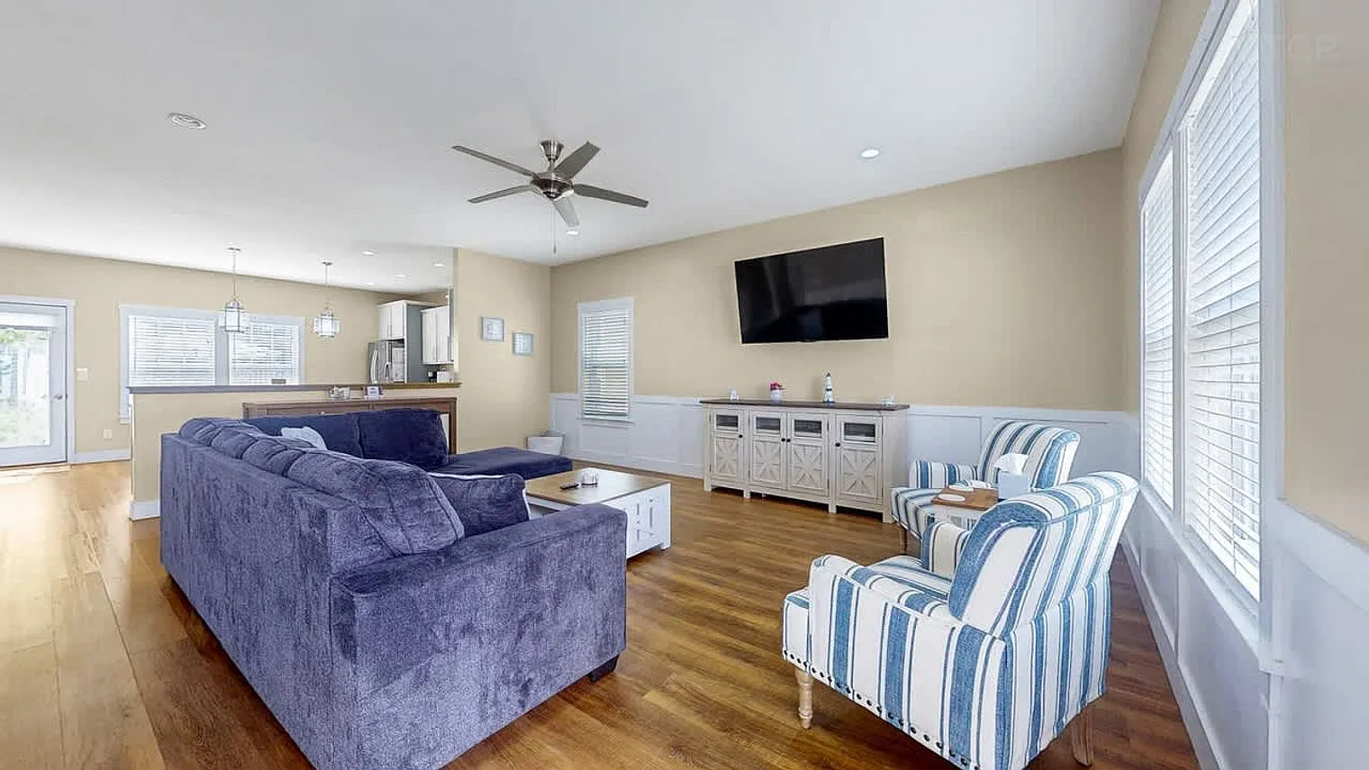 5 bed, 3.0 bath, 3046 sqft, $6,878 — Photo 4