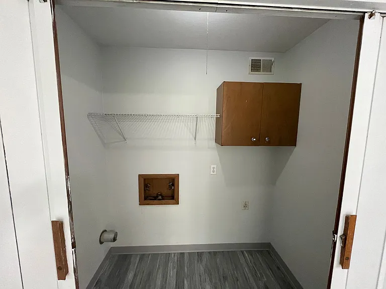 2221 S Virginia Ave — Photo 21