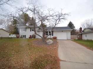 8631 Ironwood Ave S, Cottage Grove, MN 55016