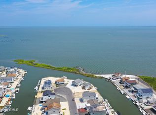 102 Curlew Rd, Tuckerton, NJ 08087