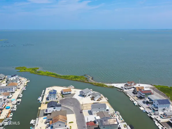 102 Curlew Road, Tuckerton, NJ 08087