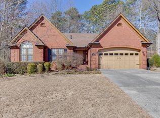 1615 Creek Pointe Cir, Lawrenceville, GA 30043