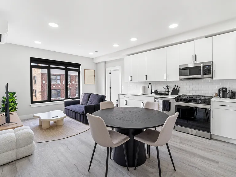 80 Romaine Ave #3C — Photo 6