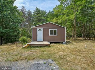15 Clear Spring Trl, Berkeley Springs, WV 25411