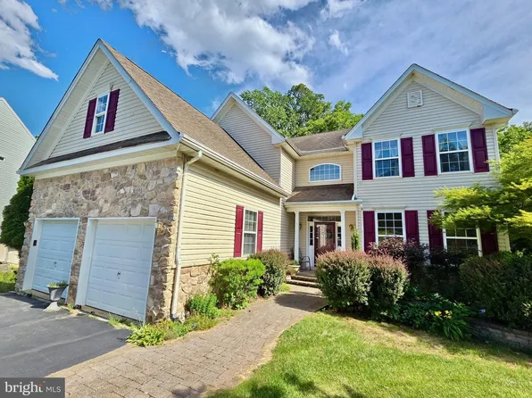712 Carriage Cir, Upper Chichester, PA 19014