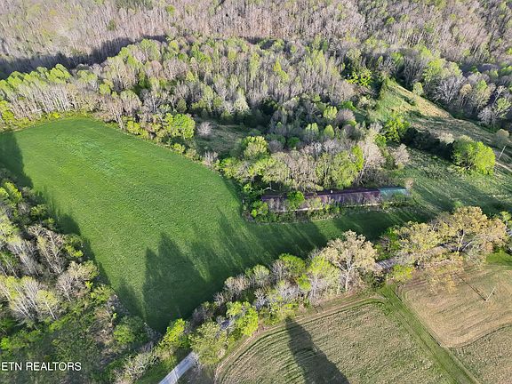 3rd image of 171 Gooseneck Ln