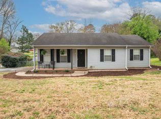 153 Old Petrie Rd, Spartanburg, SC 29302