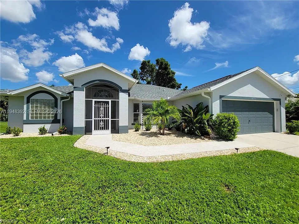 237 SW 47th St