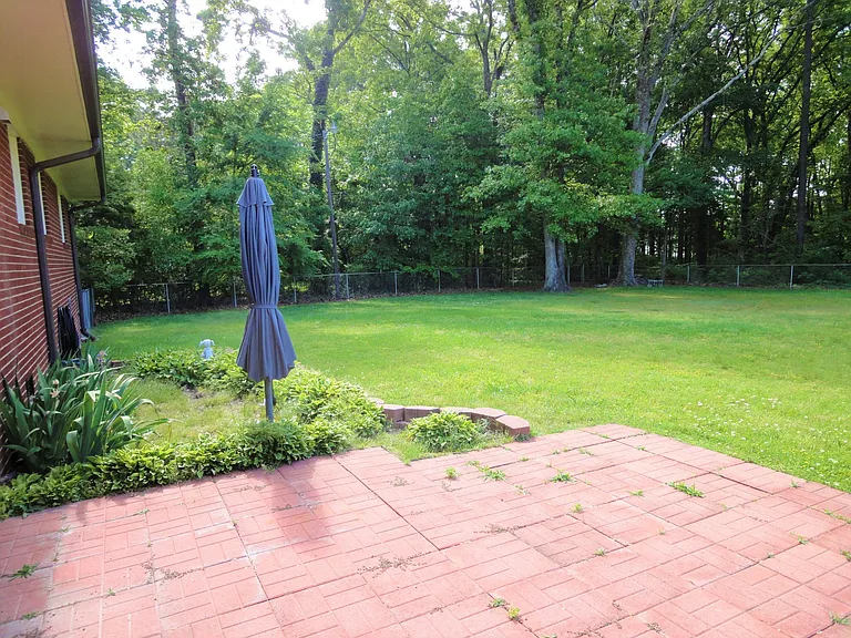 4606 Willa Way — Photo 29