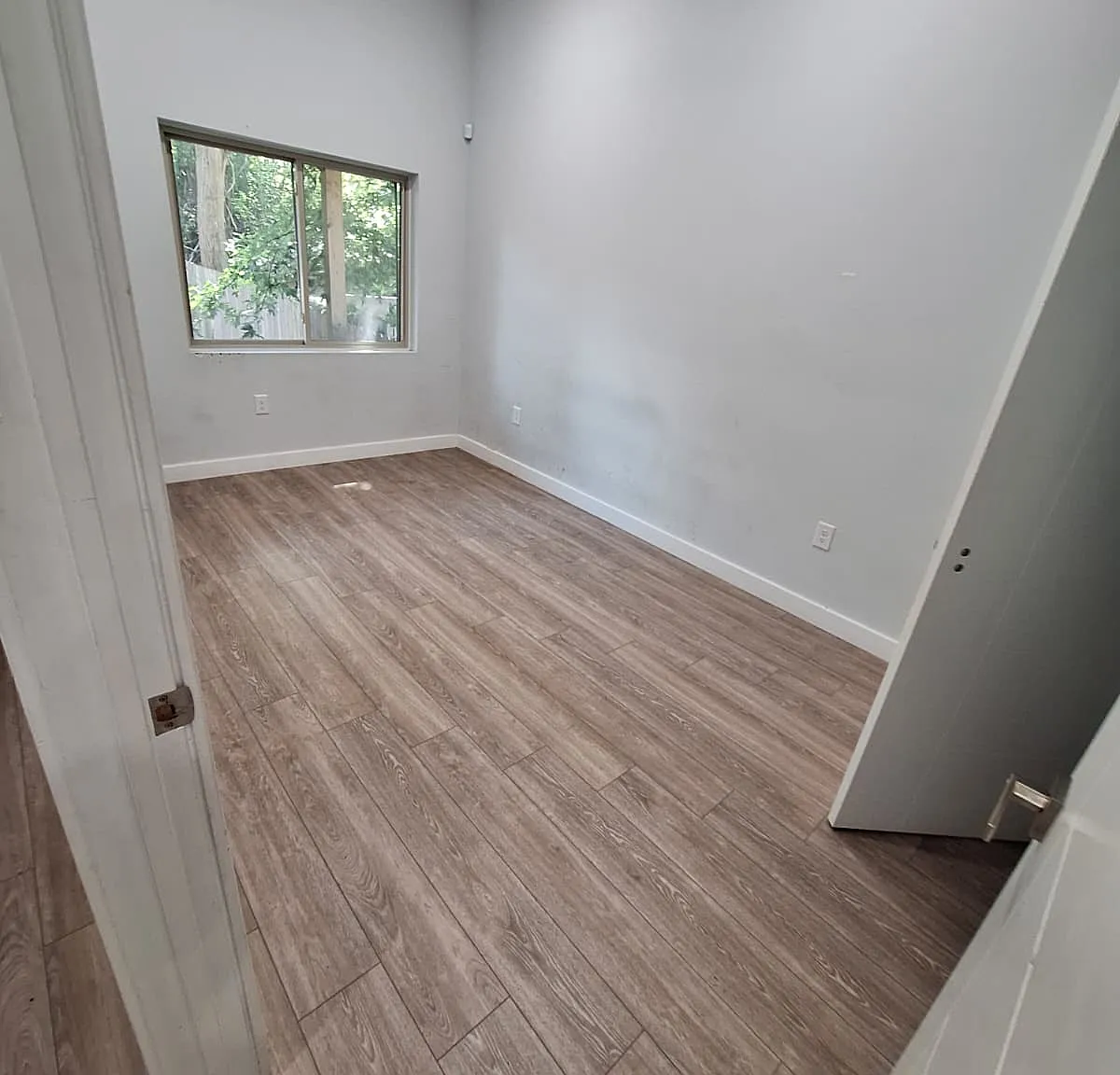 3 bed, 2.5 bath, 1850 sqft, $1,900 — Photo 4