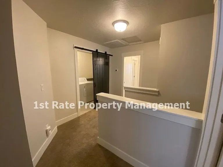 399 S Academy Ln — Photo 12