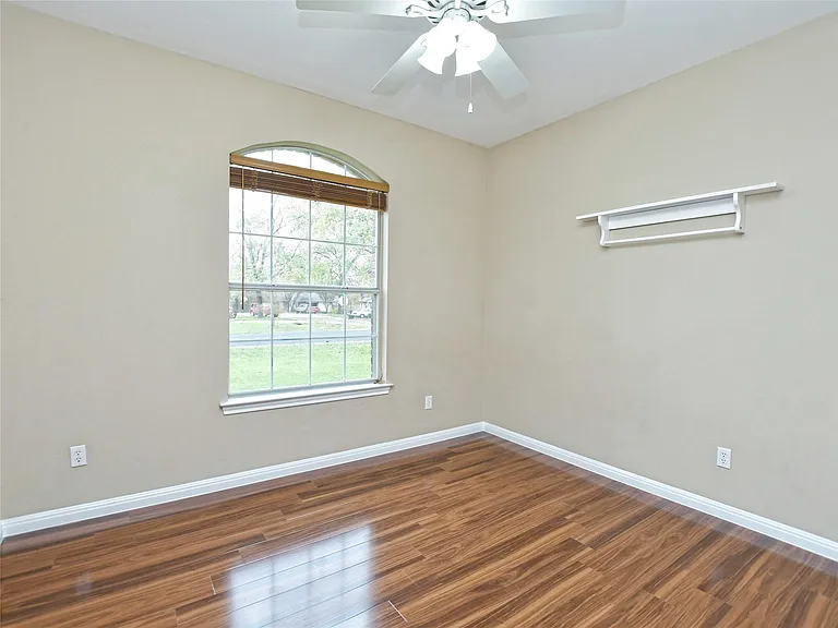 13220 Villa Park Dr — Photo 16