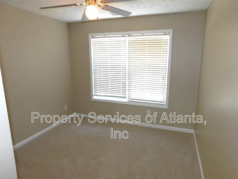 311 Windcroft Cir NW — Photo 16