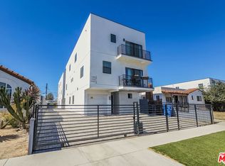 1923 Carmona Ave, Los Angeles, CA 90016