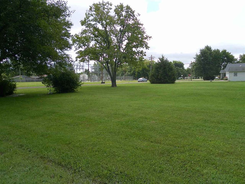2nd image of 202 S 15th St