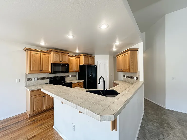 4759 E Tanoak Dr — Photo 11