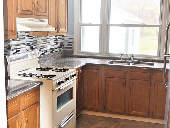 4th image of 3315 Hillcroft Ave SW