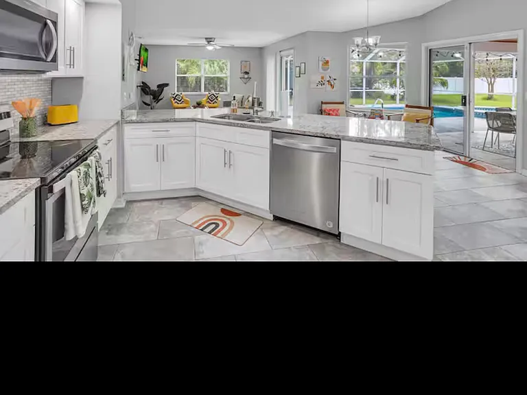 127 Burroughs Dr — Photo 4