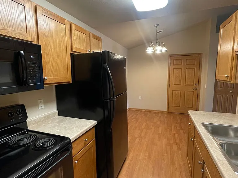 Jackson Apartments — Photo 6