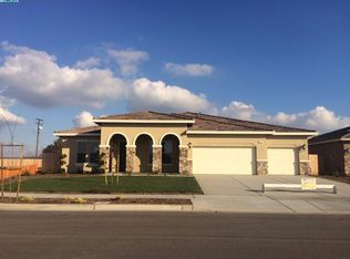 422 S Nelson St, Tulare, CA
