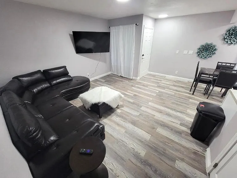 2720 Menlo Square Dr #B — Photo 7