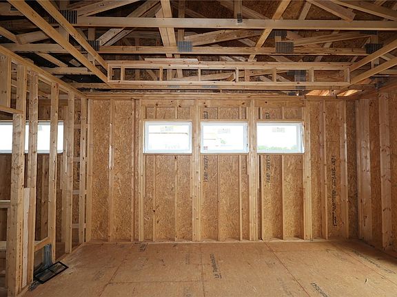 4th image of 660 Goldfinch Dr #107