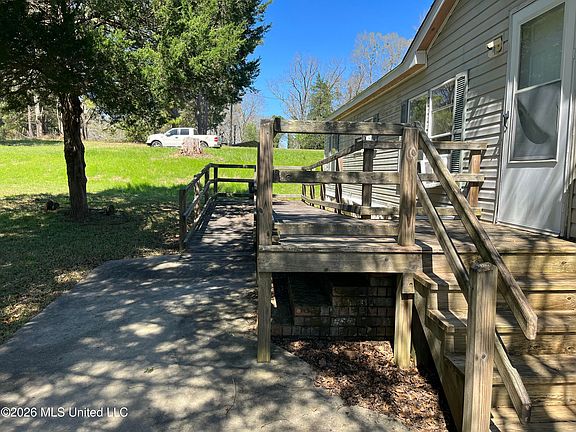 3rd image of 980 Tenner Rd
