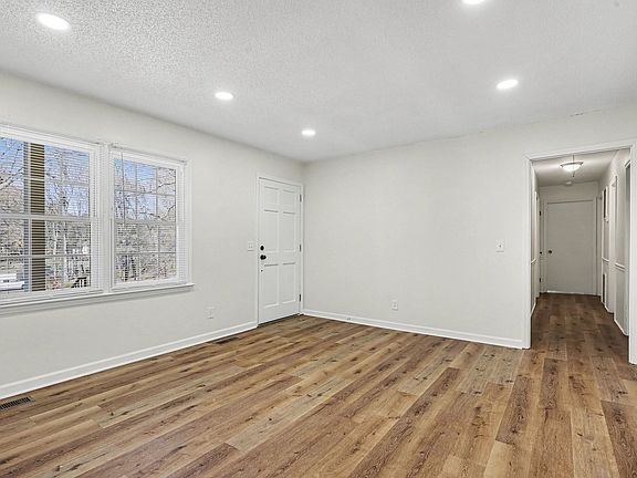 3rd image of 755 Branchwater Rd