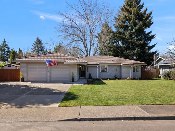 2439 SE Willow Dr, Hillsboro, OR 97123