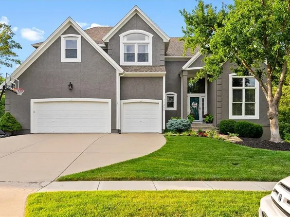 11204 W 140th Pl, Overland Park, KS 66221