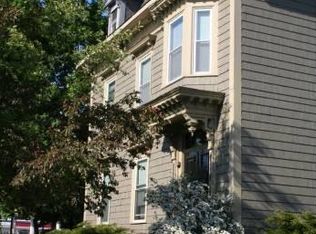 92 Bridge St APT 5, Salem, MA 01970